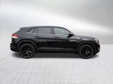 2026 Volkswagen Atlas Cross Sport 2.0T SE w/Technology Oshkosh WI