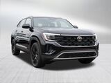 2026 Volkswagen Atlas Cross Sport 2.0T SE w/Technology Oshkosh WI