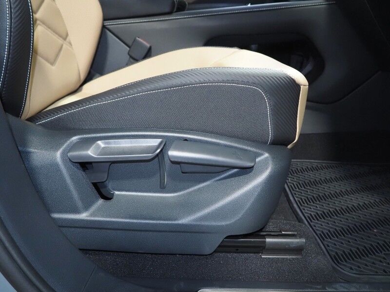 2026 Volkswagen Atlas Cross Sport 2.0T SE w/Technology *PANORAMA MOONROOF, ADAPTIVE CRUISE, SAFETY ALERTS, BACKUP-CAMERA, COLOR TOUCHSCREEN, CLIMATE SEATS, HEATED STEERING, POWER LIFTGATE, REMOTE START, WIRELESS CHARGING, ANDROID & APPLE Round Rock TX