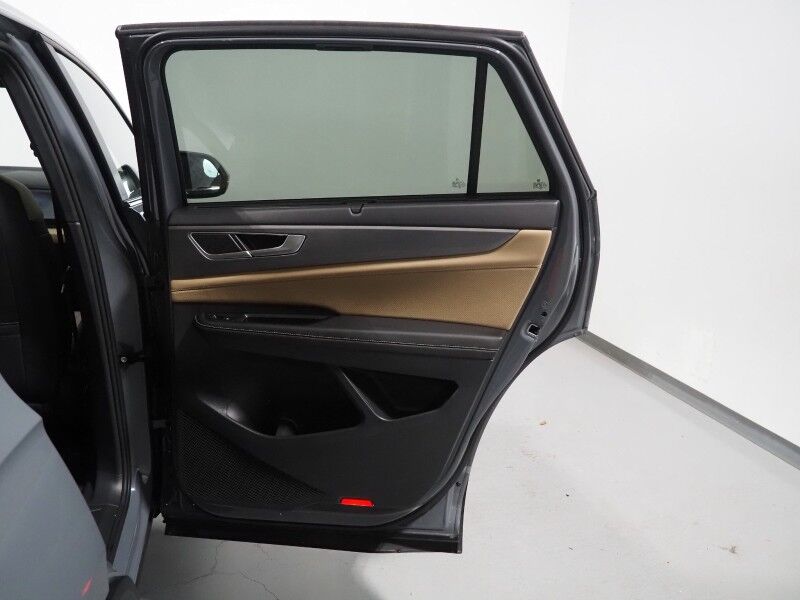 2026 Volkswagen Atlas Cross Sport 2.0T SE w/Technology *PANORAMA MOONROOF, ADAPTIVE CRUISE, SAFETY ALERTS, BACKUP-CAMERA, COLOR TOUCHSCREEN, CLIMATE SEATS, HEATED STEERING, POWER LIFTGATE, REMOTE START, WIRELESS CHARGING, ANDROID & APPLE Round Rock TX