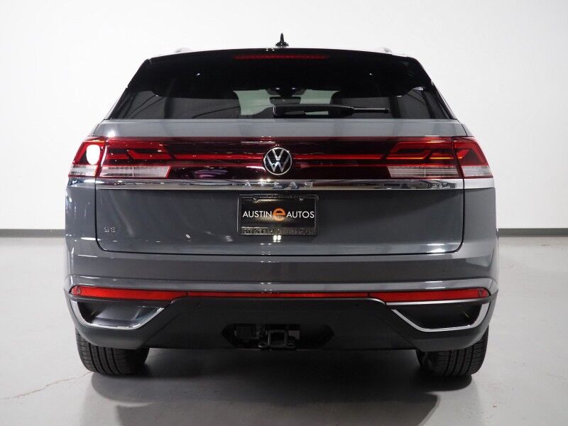 2026 Volkswagen Atlas Cross Sport 2.0T SE w/Technology *PANORAMA MOONROOF, ADAPTIVE CRUISE, SAFETY ALERTS, BACKUP-CAMERA, COLOR TOUCHSCREEN, CLIMATE SEATS, HEATED STEERING, POWER LIFTGATE, REMOTE START, WIRELESS CHARGING, ANDROID & APPLE Round Rock TX