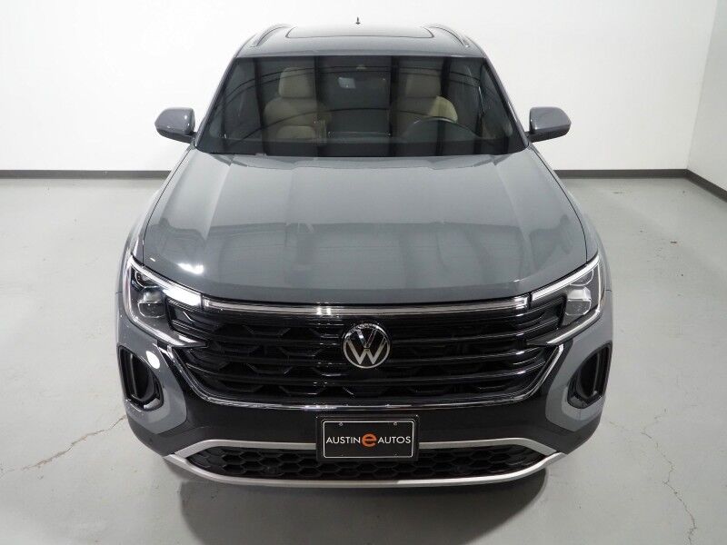 2026 Volkswagen Atlas Cross Sport 2.0T SE w/Technology *PANORAMA MOONROOF, ADAPTIVE CRUISE, SAFETY ALERTS, BACKUP-CAMERA, COLOR TOUCHSCREEN, CLIMATE SEATS, HEATED STEERING, POWER LIFTGATE, REMOTE START, WIRELESS CHARGING, ANDROID & APPLE Round Rock TX