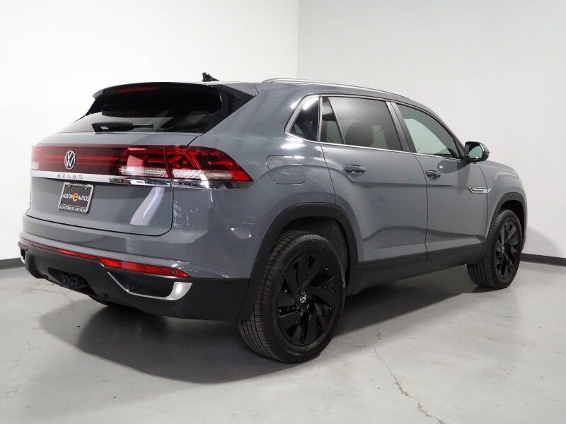 2026 Volkswagen Atlas Cross Sport 2.0T SE w/Technology *PANORAMA MOONROOF, ADAPTIVE CRUISE, SAFETY ALERTS, BACKUP-CAMERA, COLOR TOUCHSCREEN, CLIMATE SEATS, HEATED STEERING, POWER LIFTGATE, REMOTE START, WIRELESS CHARGING, ANDROID & APPLE Round Rock TX