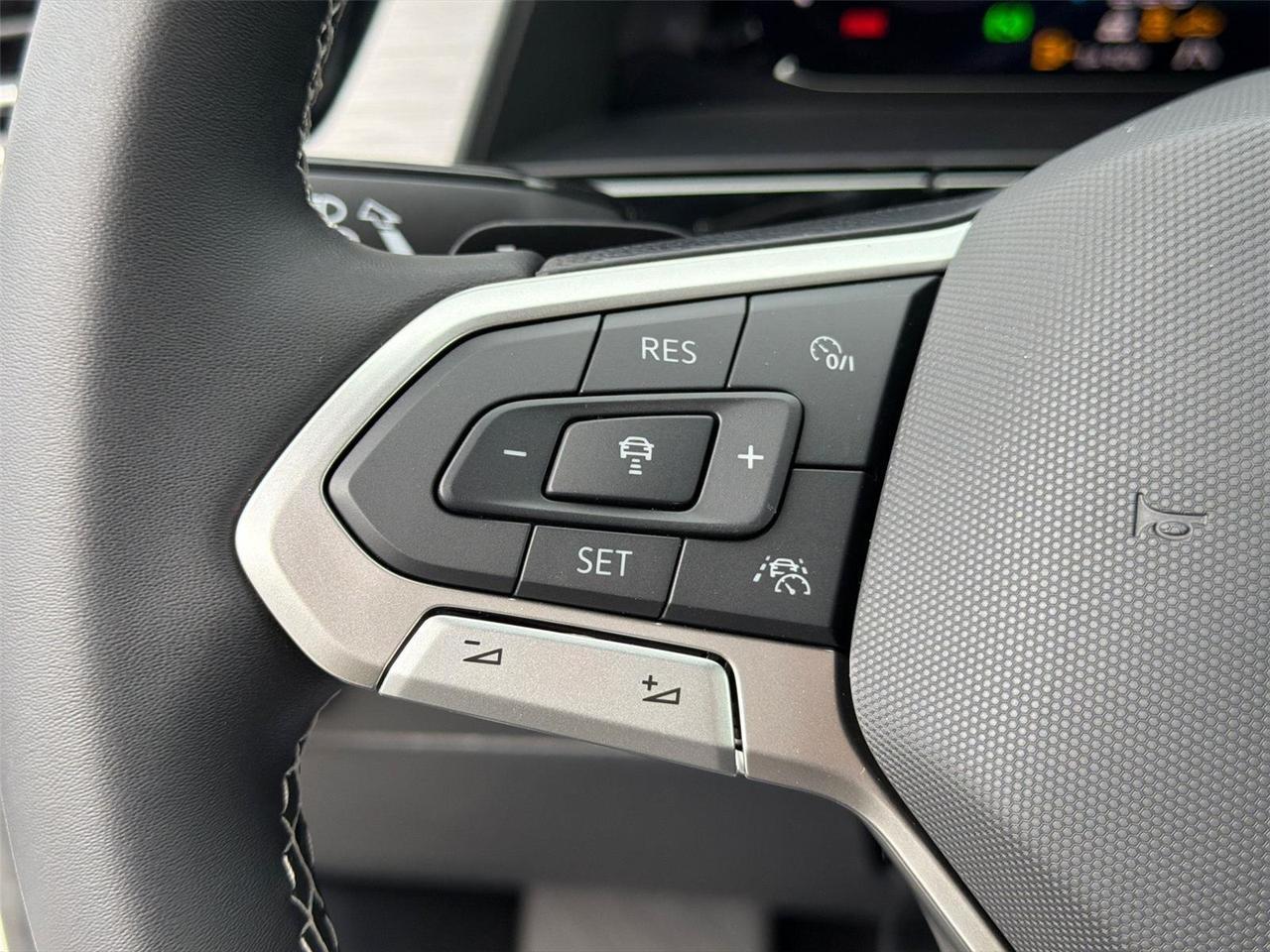 2026 Volkswagen Atlas Cross Sport 2.0T SE w/Technology Hagerstown MD