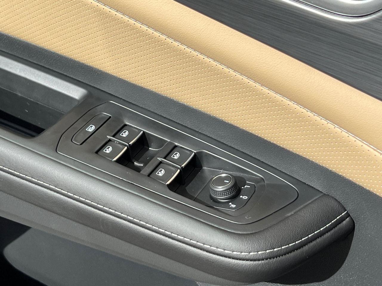 2026 Volkswagen Atlas Cross Sport 2.0T SE w/Technology Hagerstown MD