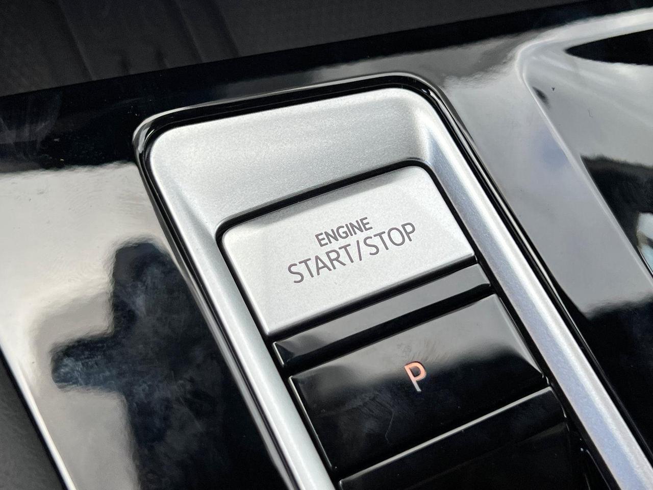 2026 Volkswagen Atlas Cross Sport 2.0T SE w/Technology Hagerstown MD