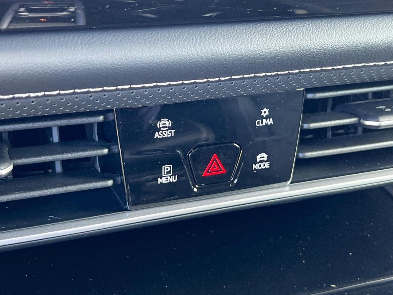 2026 Volkswagen Atlas Cross Sport 2.0T SE w/Technology Hagerstown MD