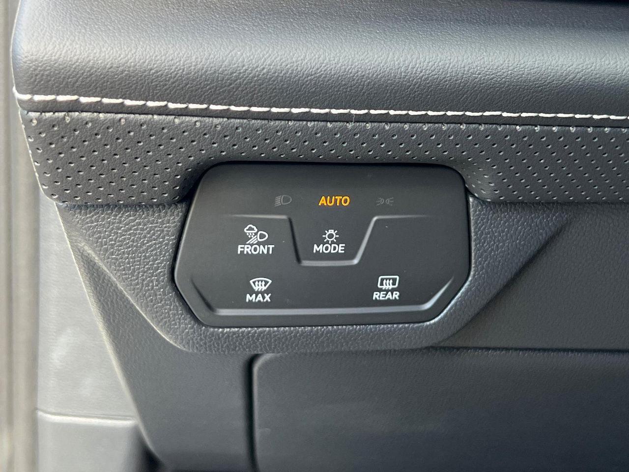 2026 Volkswagen Atlas Cross Sport 2.0T SE w/Technology Hagerstown MD