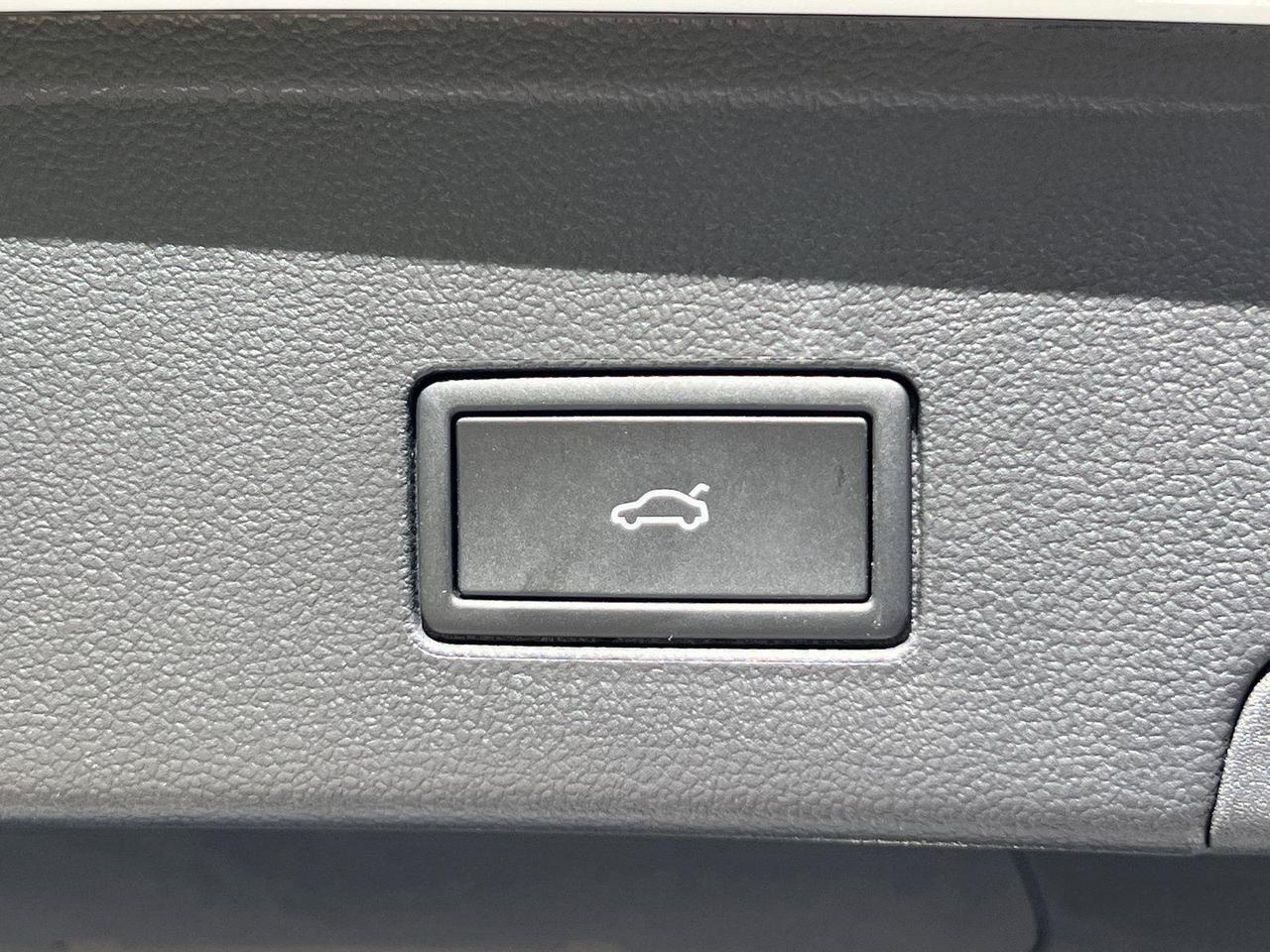 2026 Volkswagen Atlas Cross Sport 2.0T SE w/Technology Hagerstown MD