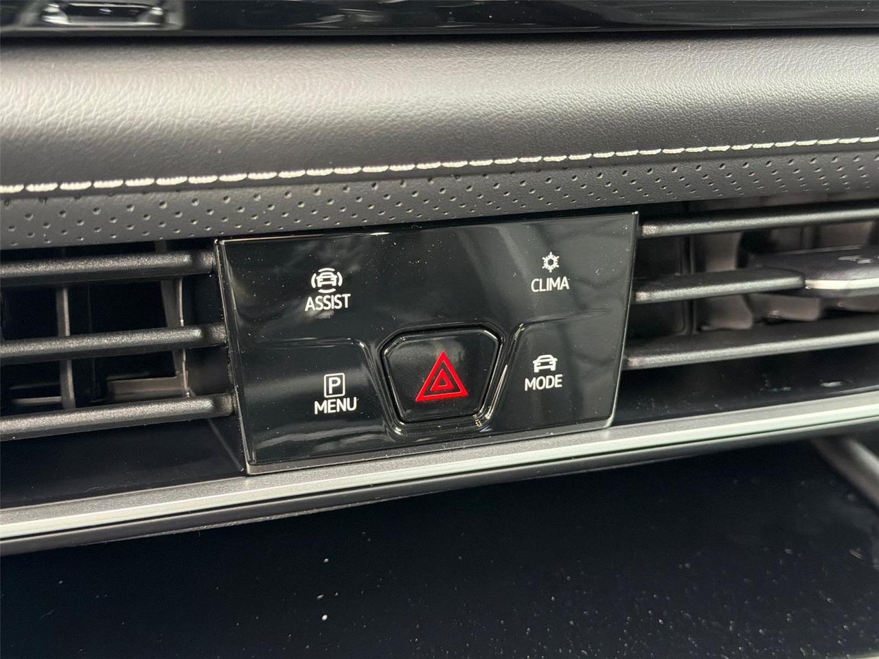 2026 Volkswagen Atlas Cross Sport 2.0T SE w/Technology Hagerstown MD