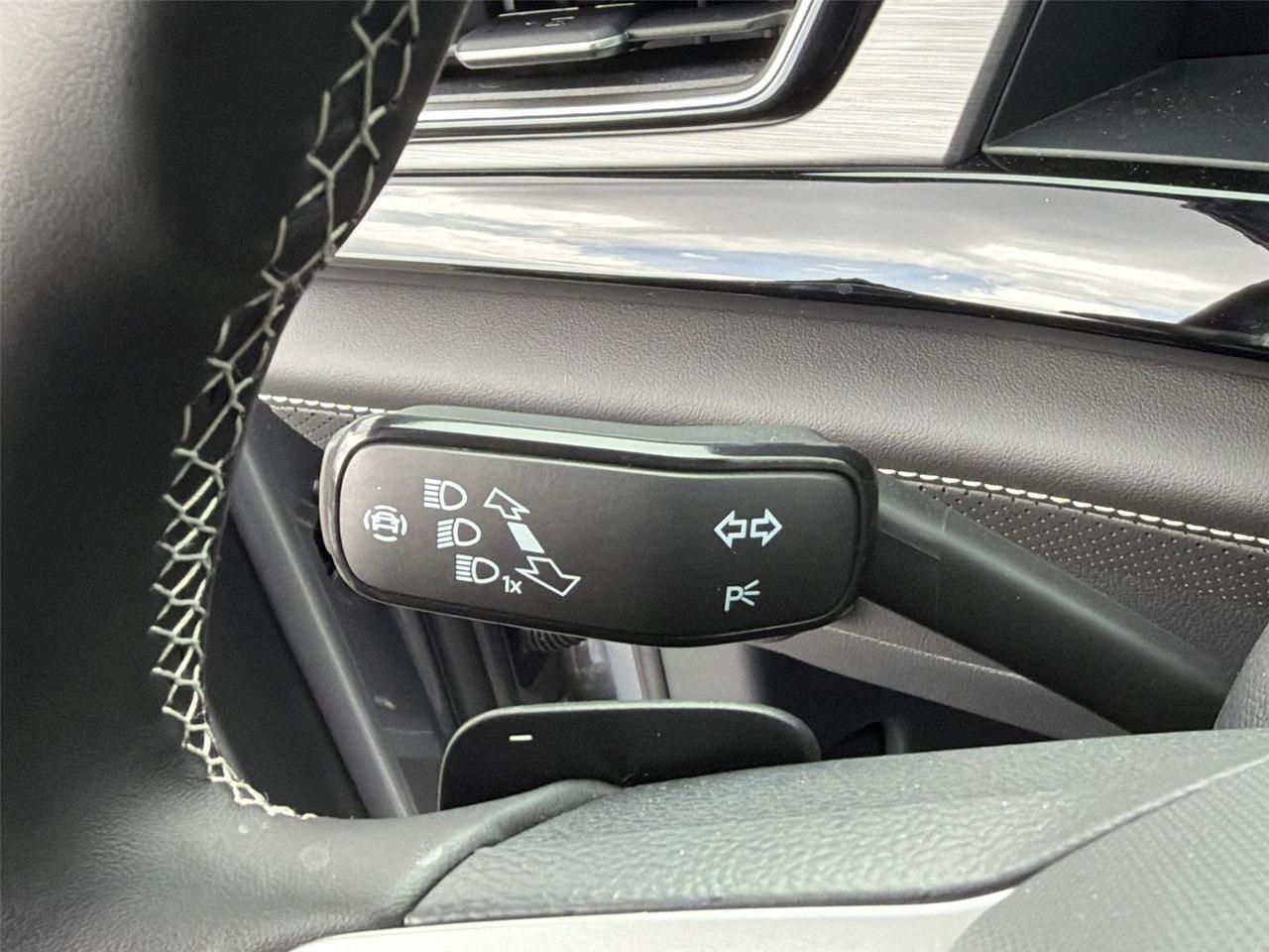 2026 Volkswagen Atlas Cross Sport 2.0T SE w/Technology Hagerstown MD