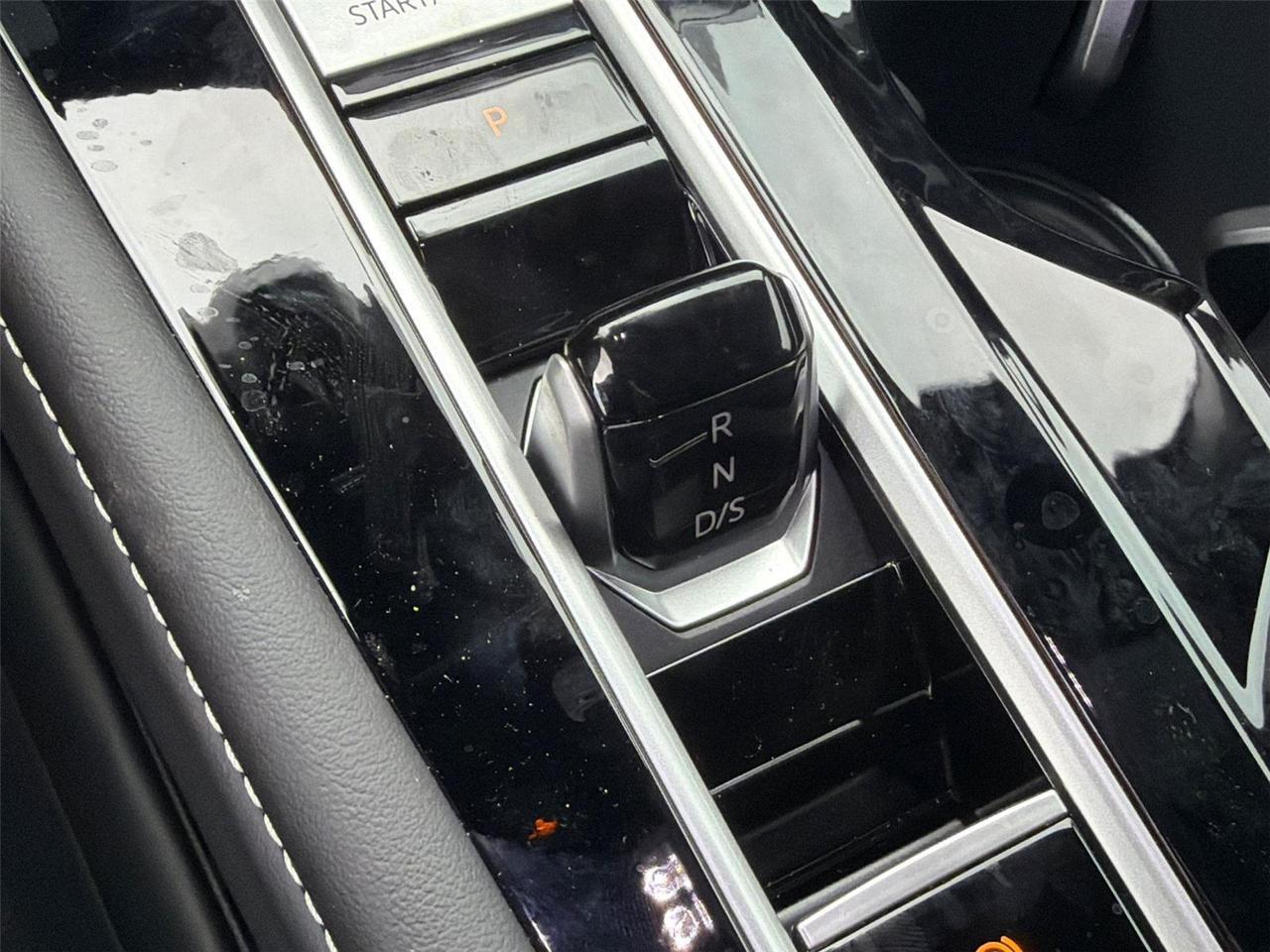 2026 Volkswagen Atlas Cross Sport 2.0T SE w/Technology Hagerstown MD