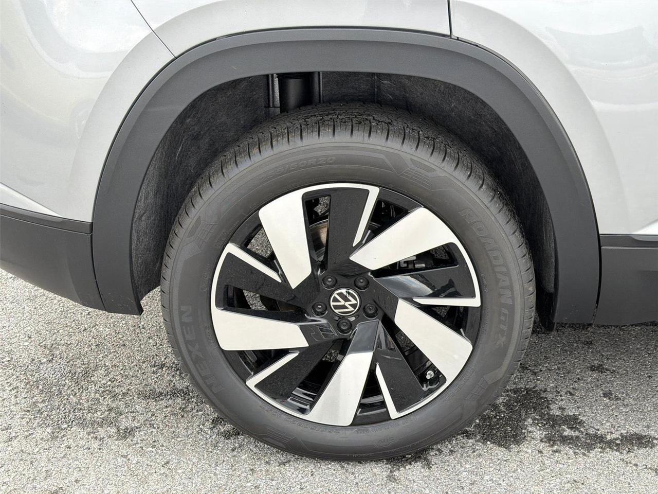 2026 Volkswagen Atlas Cross Sport 2.0T SE w/Technology Hagerstown MD