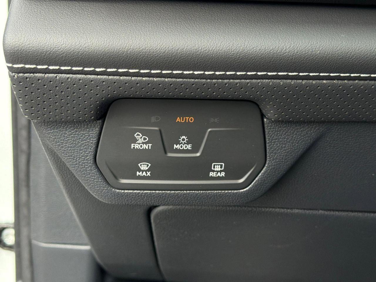 2026 Volkswagen Atlas Cross Sport 2.0T SE w/Technology Hagerstown MD