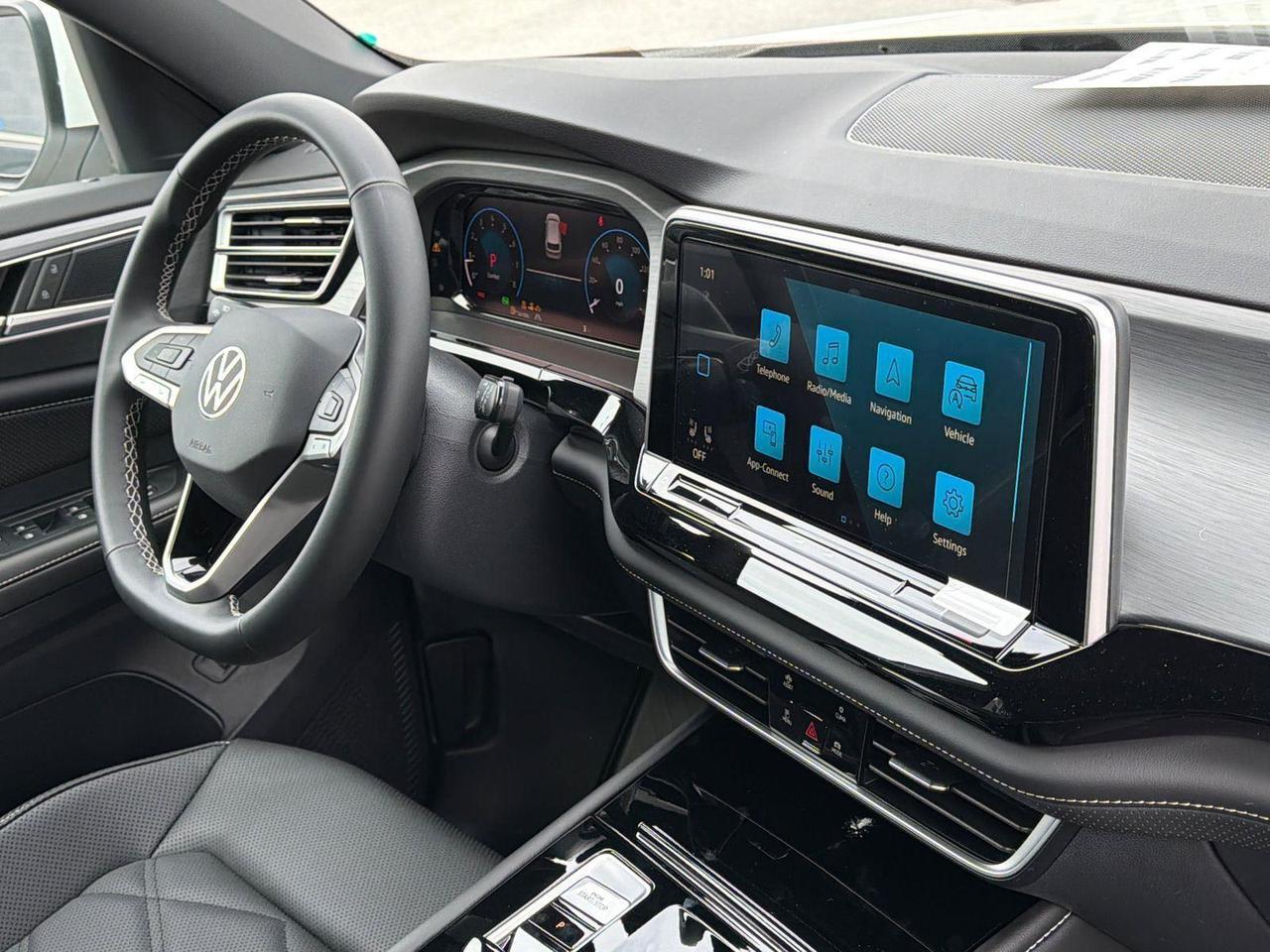 2026 Volkswagen Atlas Cross Sport 2.0T SE w/Technology Hagerstown MD