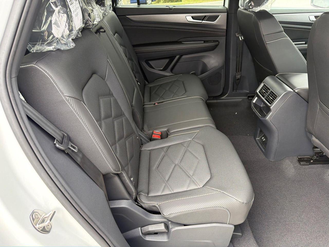 2026 Volkswagen Atlas Cross Sport 2.0T SE w/Technology Hagerstown MD