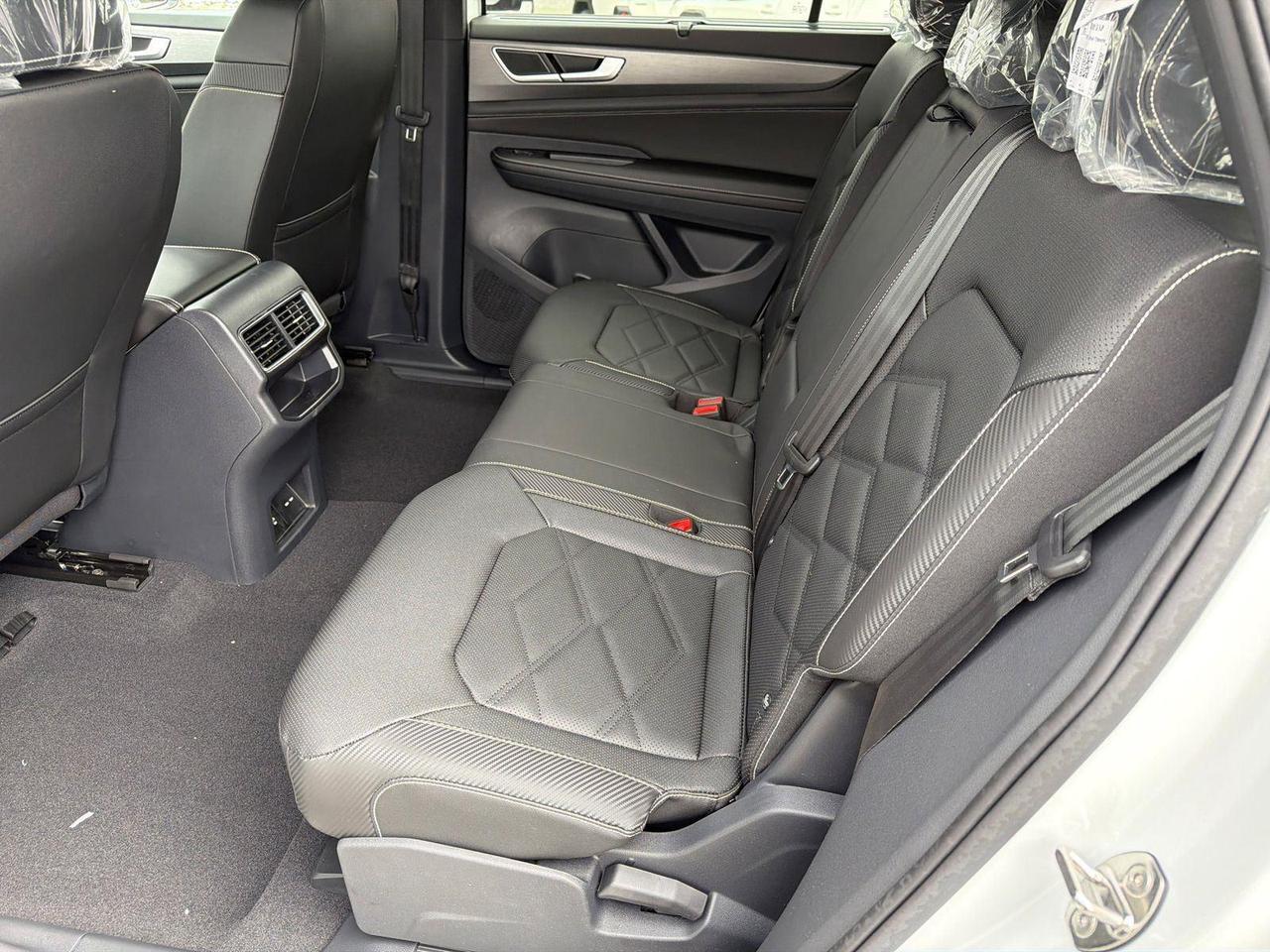 2026 Volkswagen Atlas Cross Sport 2.0T SE w/Technology Hagerstown MD