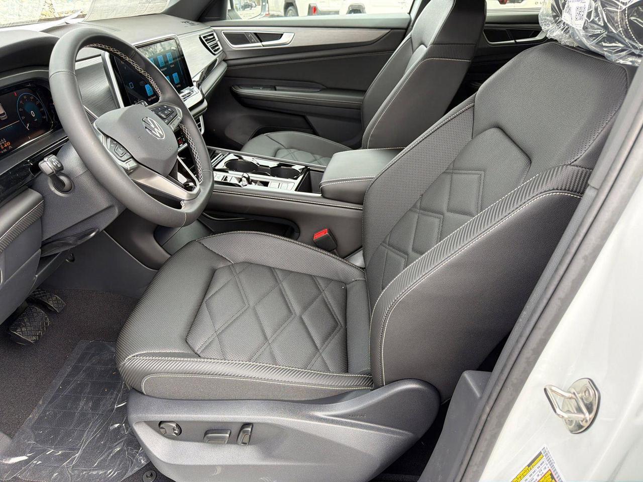 2026 Volkswagen Atlas Cross Sport 2.0T SE w/Technology Hagerstown MD