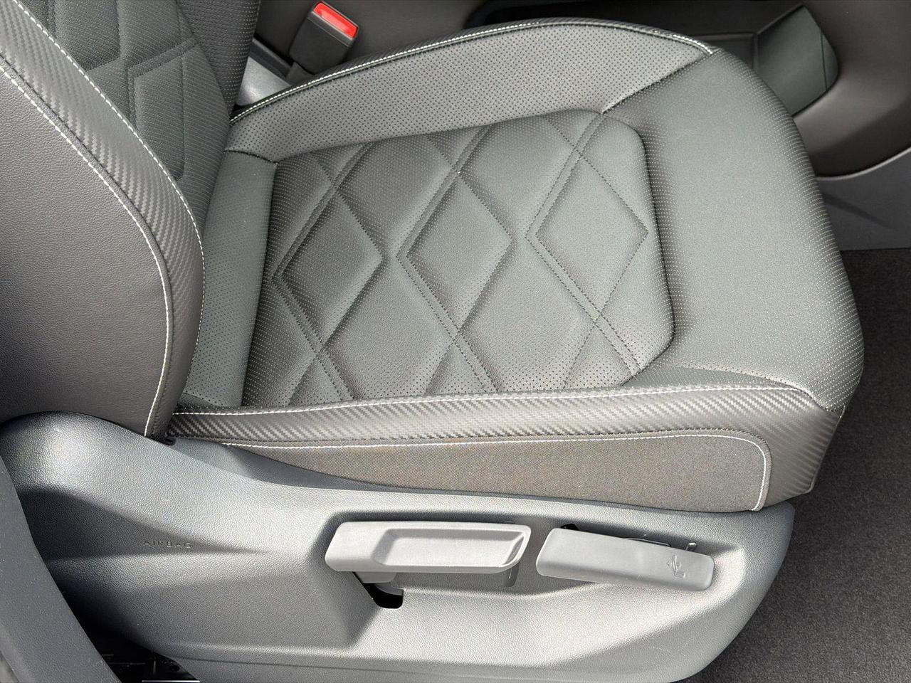 2026 Volkswagen Atlas Cross Sport 2.0T SE w/Technology Hagerstown MD