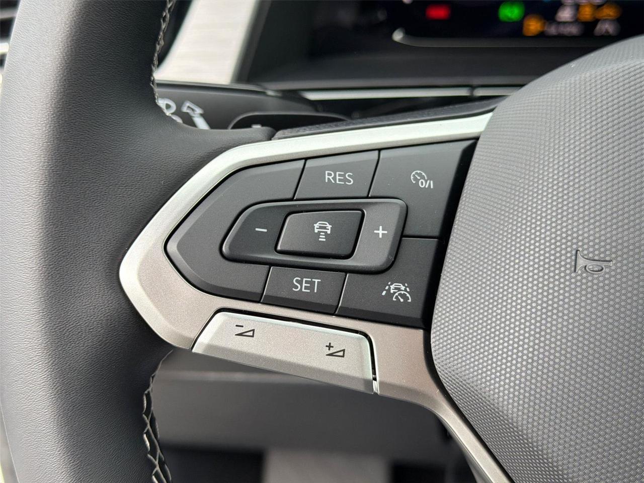 2026 Volkswagen Atlas Cross Sport 2.0T SE w/Technology Hagerstown MD