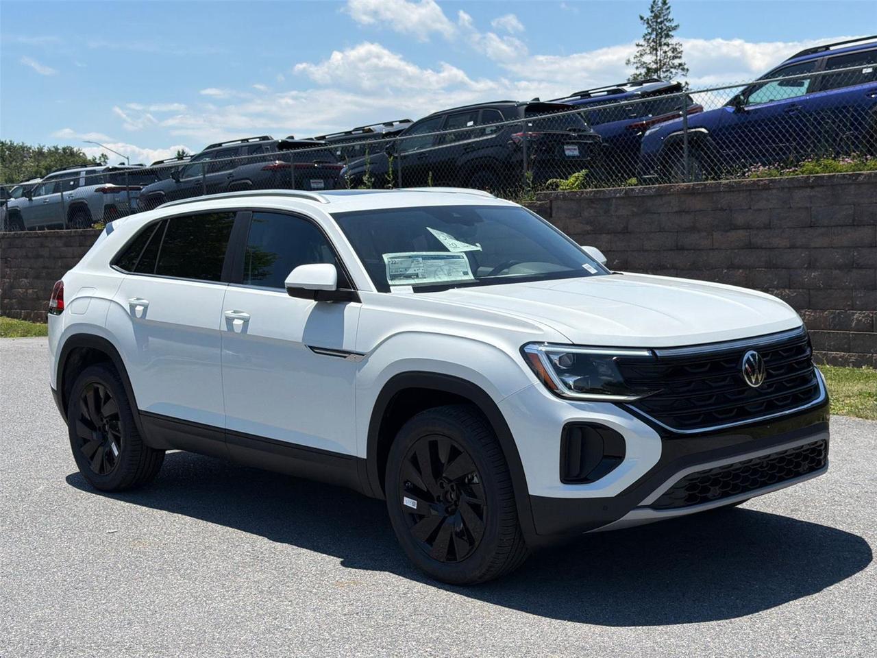 2026 Volkswagen Atlas Cross Sport 2.0T SE w/Technology