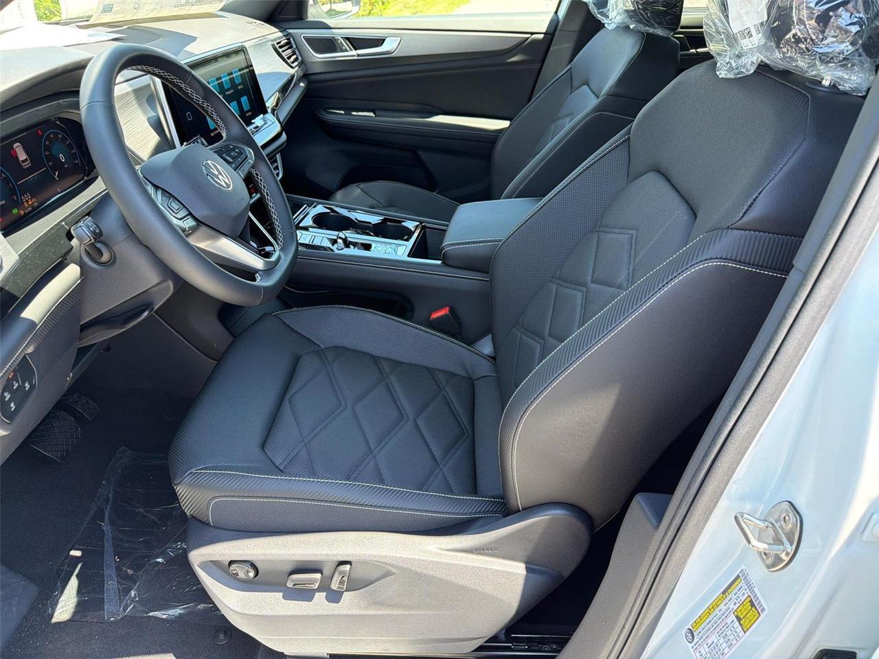 2026 Volkswagen Atlas Cross Sport 2.0T SE w/Technology Hagerstown MD