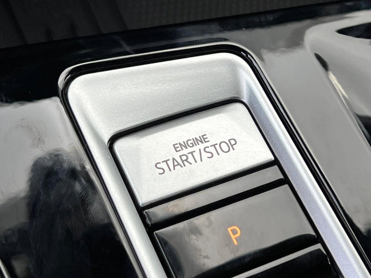 2026 Volkswagen Atlas Cross Sport 2.0T SE w/Technology Hagerstown MD