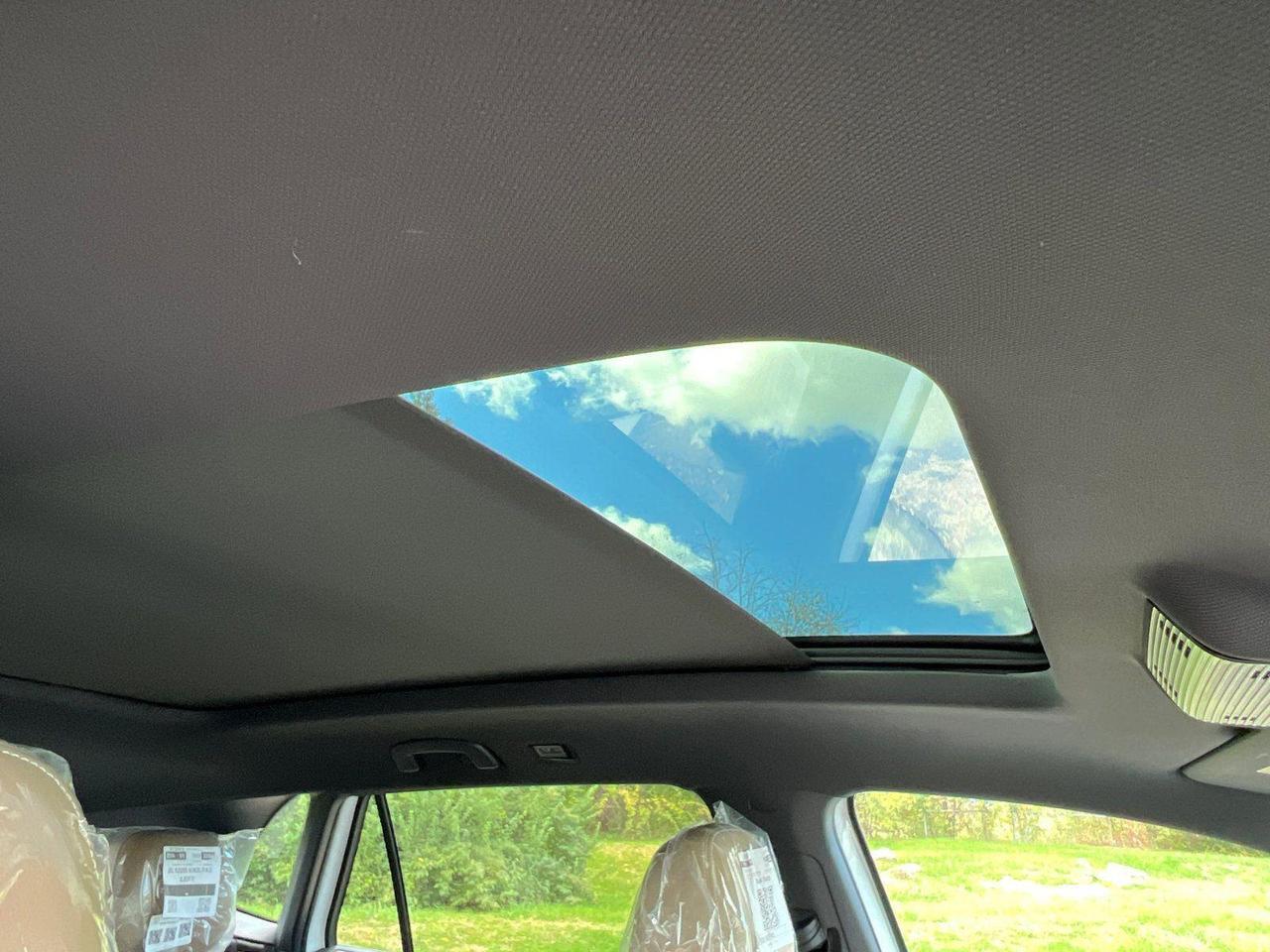 2026 Volkswagen Atlas Cross Sport 2.0T SE w/Technology Hagerstown MD