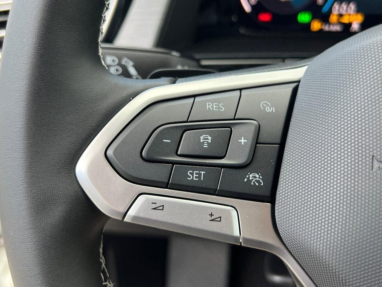 2026 Volkswagen Atlas Cross Sport 2.0T SE w/Technology Hagerstown MD