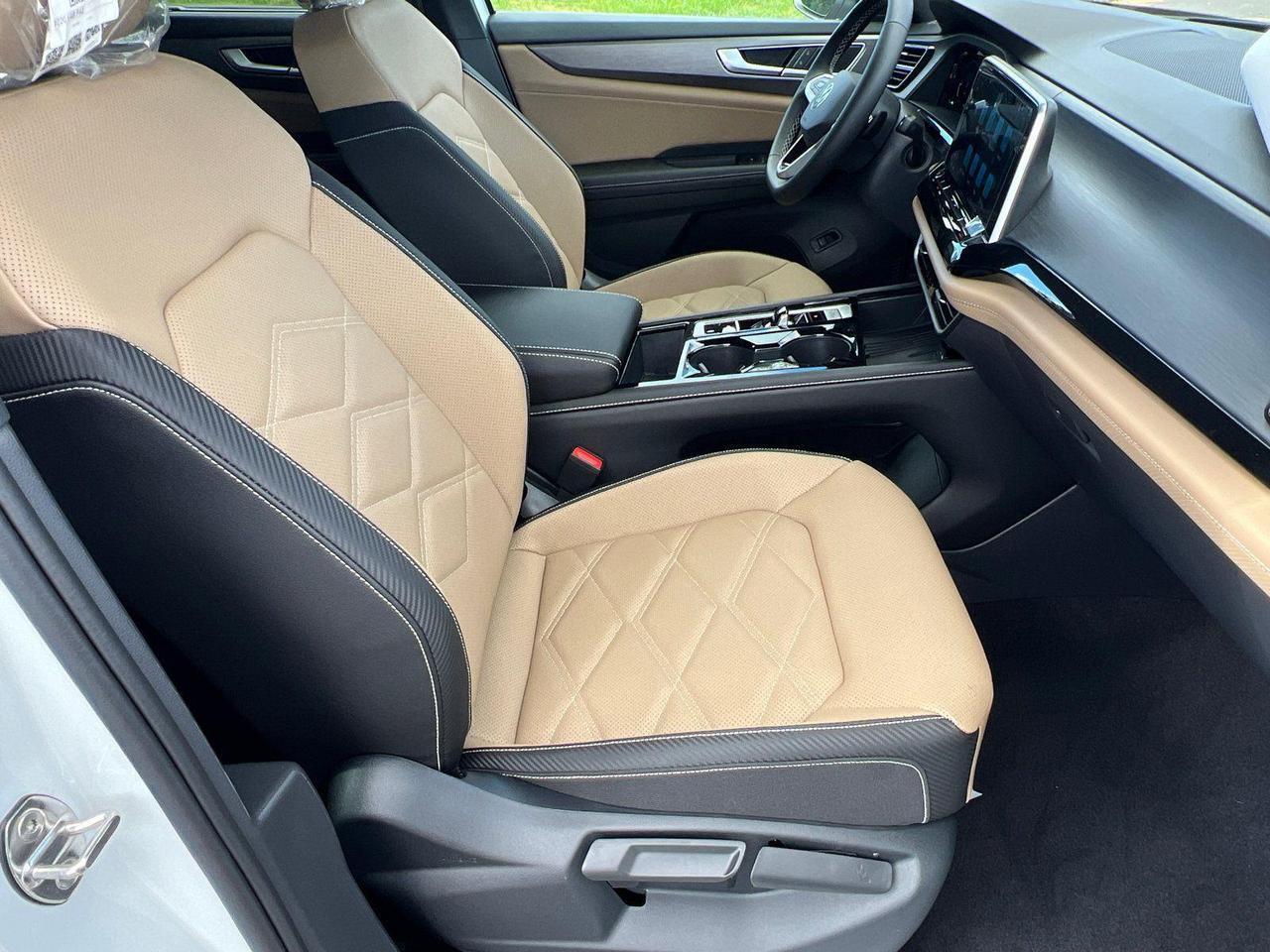 2026 Volkswagen Atlas Cross Sport 2.0T SE w/Technology Hagerstown MD