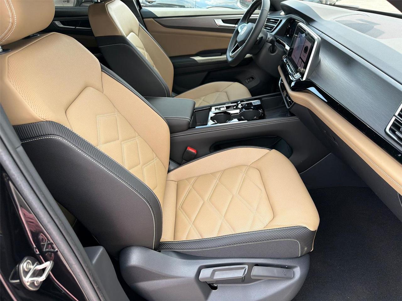 2026 Volkswagen Atlas Cross Sport 2.0T SE w/Technology Hagerstown MD