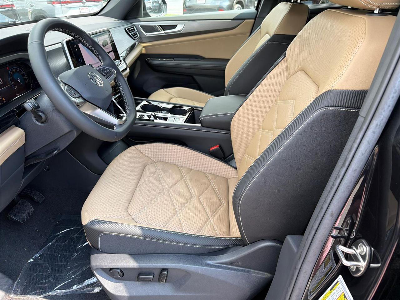 2026 Volkswagen Atlas Cross Sport 2.0T SE w/Technology Hagerstown MD