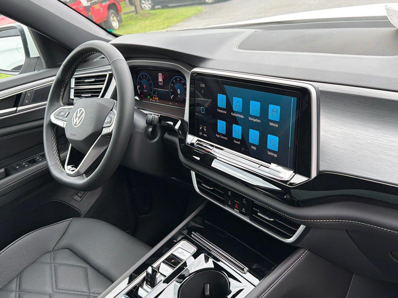 2026 Volkswagen Atlas Cross Sport 2.0T SE w/Technology Hagerstown MD