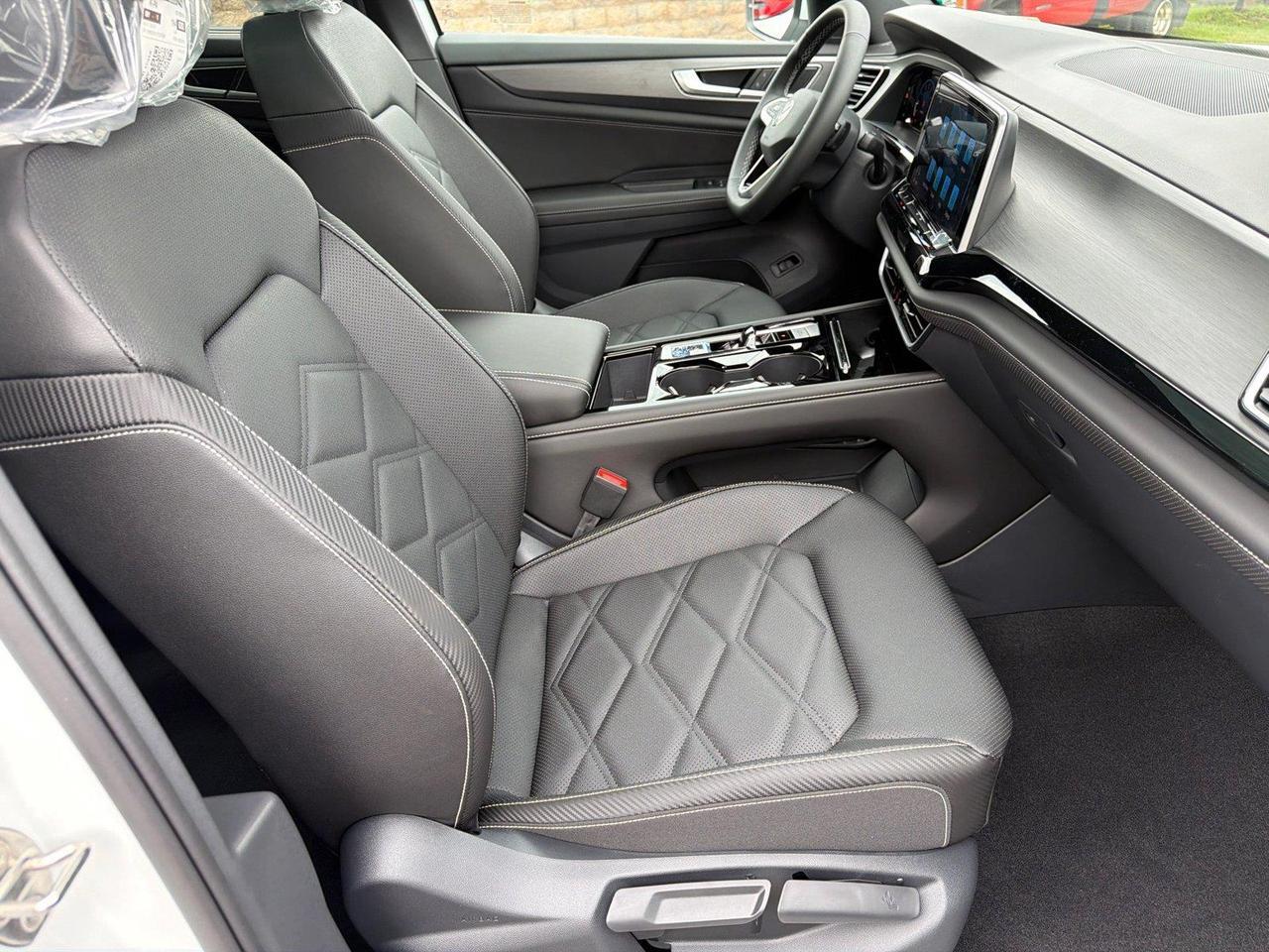 2026 Volkswagen Atlas Cross Sport 2.0T SE w/Technology Hagerstown MD
