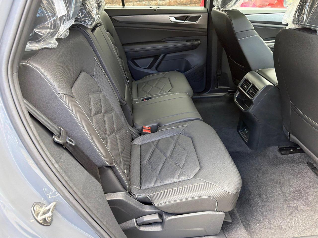 2026 Volkswagen Atlas Cross Sport 2.0T SE w/Technology Hagerstown MD
