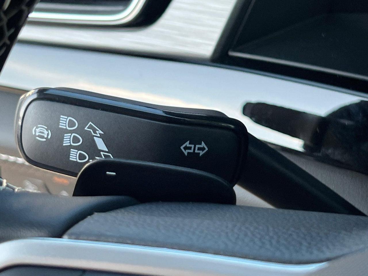 2026 Volkswagen Atlas Cross Sport 2.0T SE w/Technology Hagerstown MD