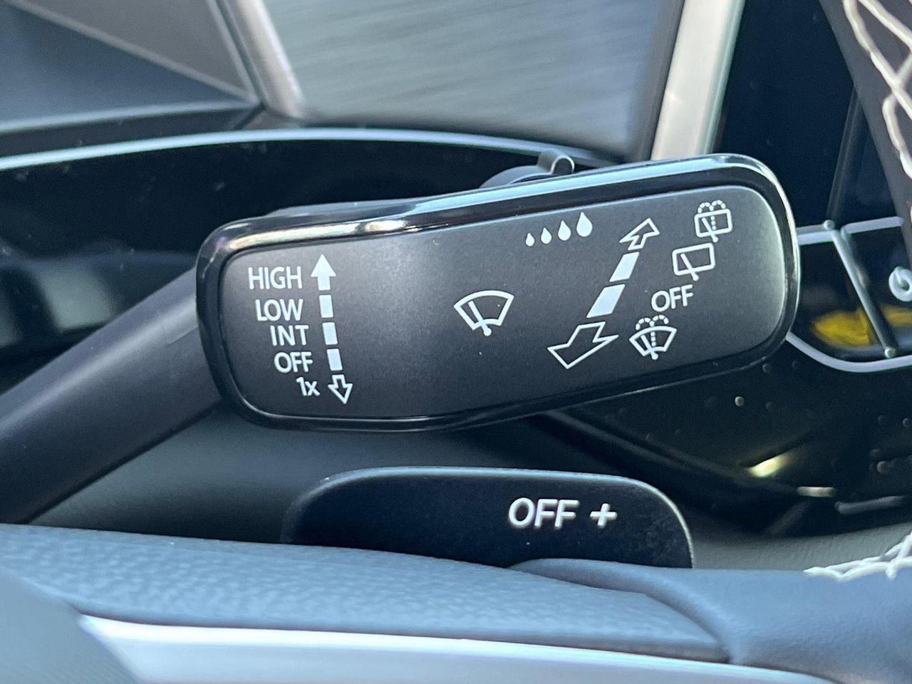 2026 Volkswagen Atlas Cross Sport 2.0T SE w/Technology Hagerstown MD