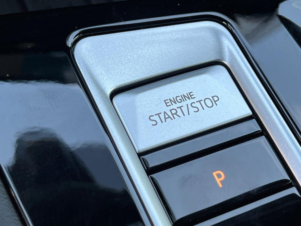 2026 Volkswagen Atlas Cross Sport 2.0T SE w/Technology Hagerstown MD