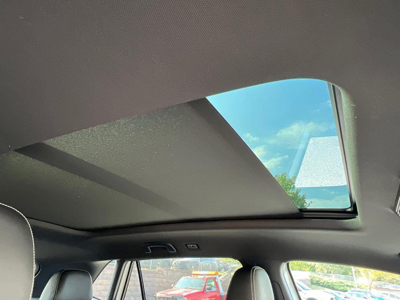 2026 Volkswagen Atlas Cross Sport 2.0T SE w/Technology Hagerstown MD