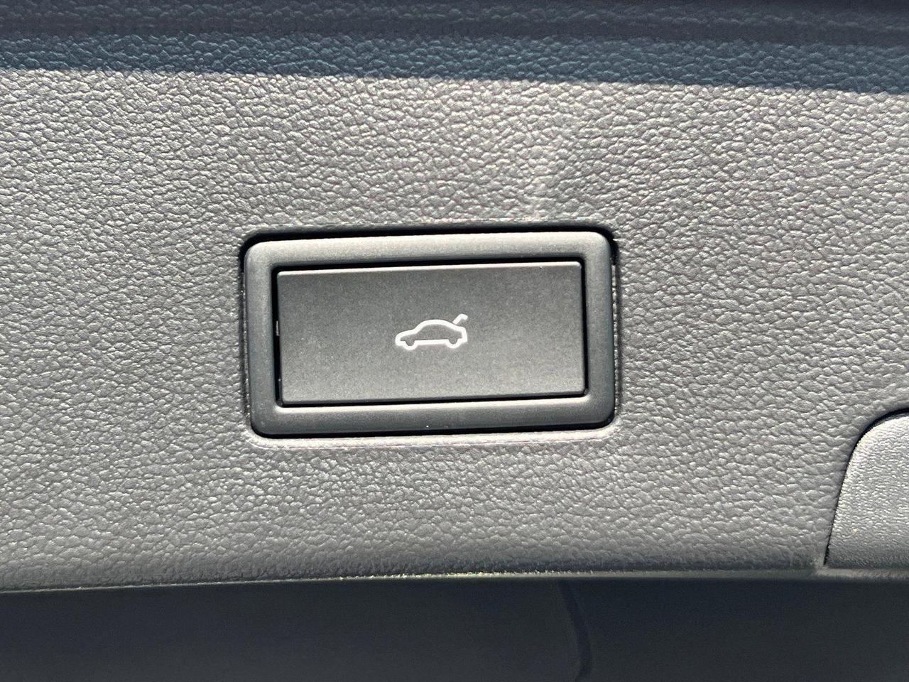 2026 Volkswagen Atlas Cross Sport 2.0T SE w/Technology Hagerstown MD