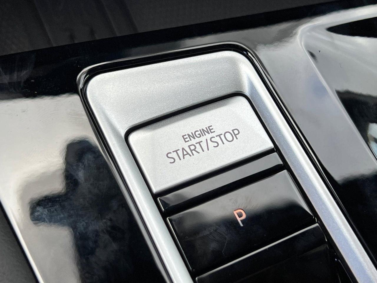 2026 Volkswagen Atlas Cross Sport 2.0T SE w/Technology Hagerstown MD