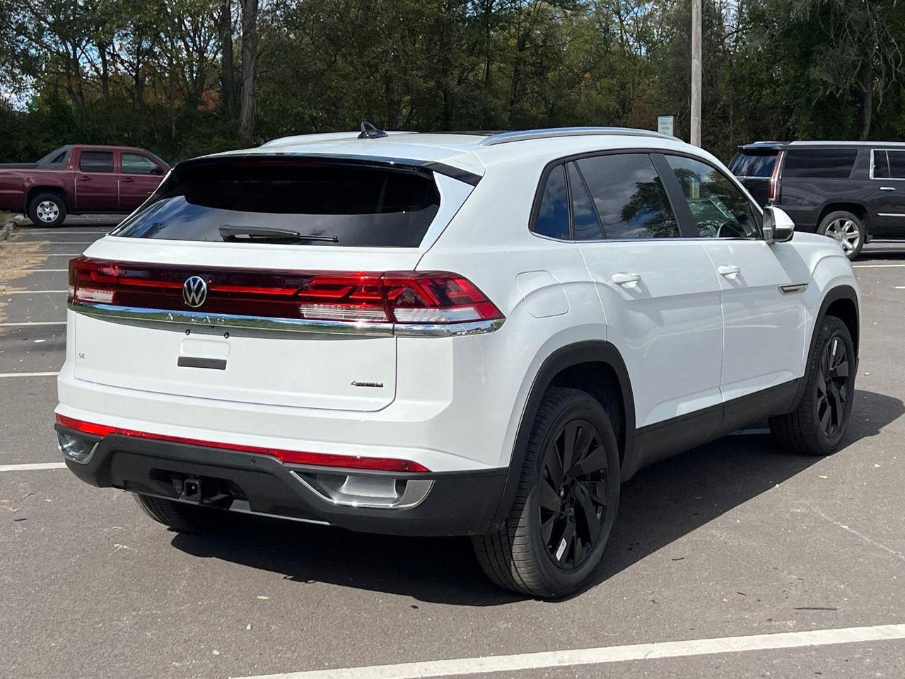 2026 Volkswagen Atlas Cross Sport 2.0T SE w/Technology Hagerstown MD