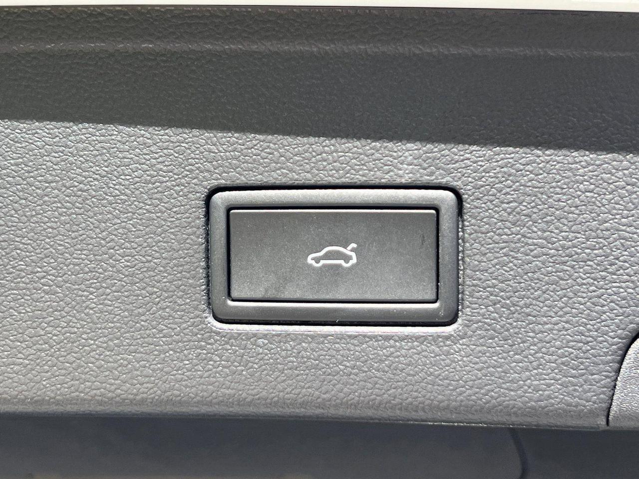 2026 Volkswagen Atlas Cross Sport 2.0T SE w/Technology Hagerstown MD