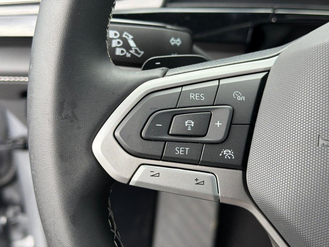 2026 Volkswagen Atlas Cross Sport 2.0T SE w/Technology Hagerstown MD