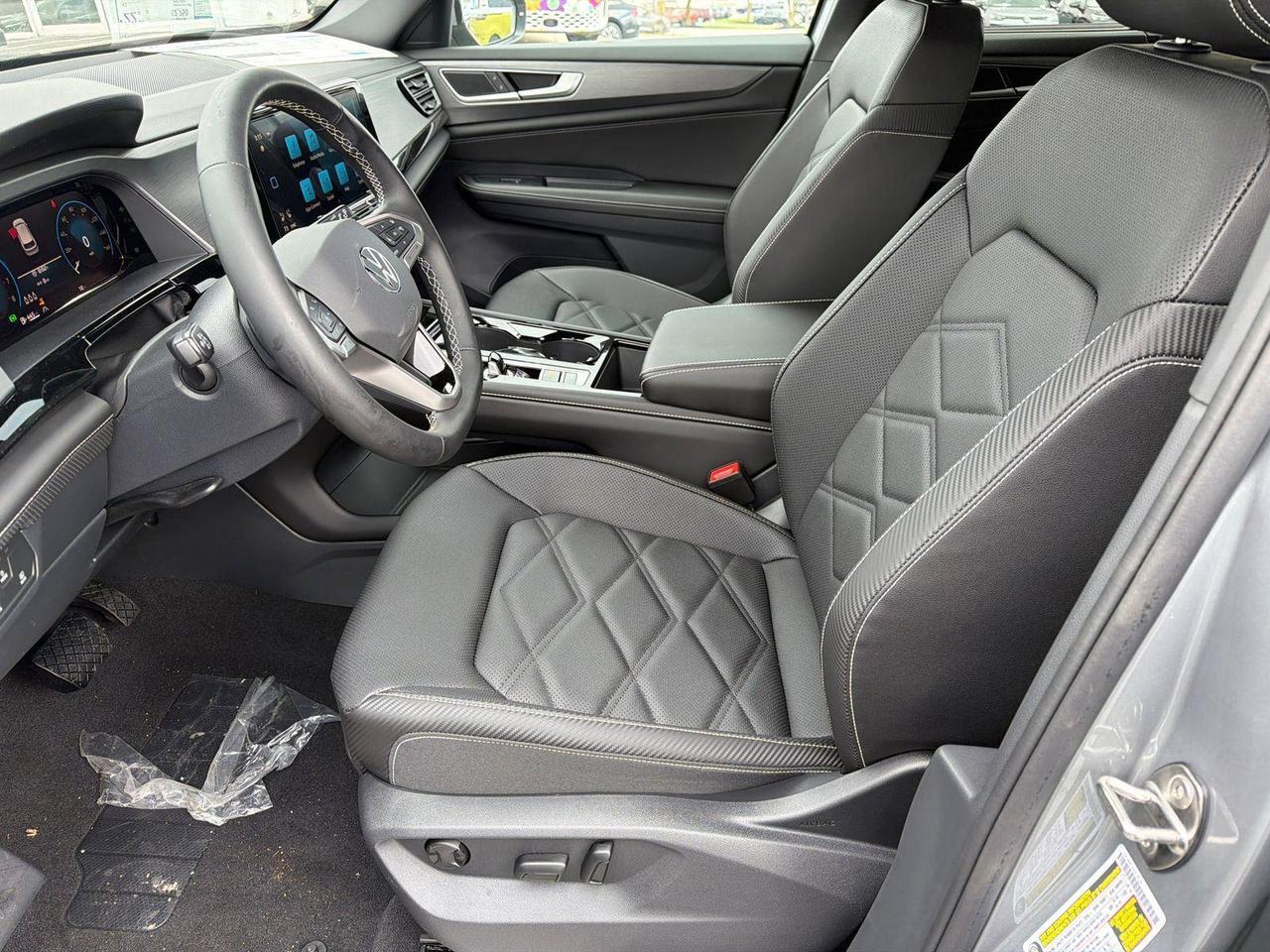 2026 Volkswagen Atlas Cross Sport 2.0T SE w/Technology Hagerstown MD