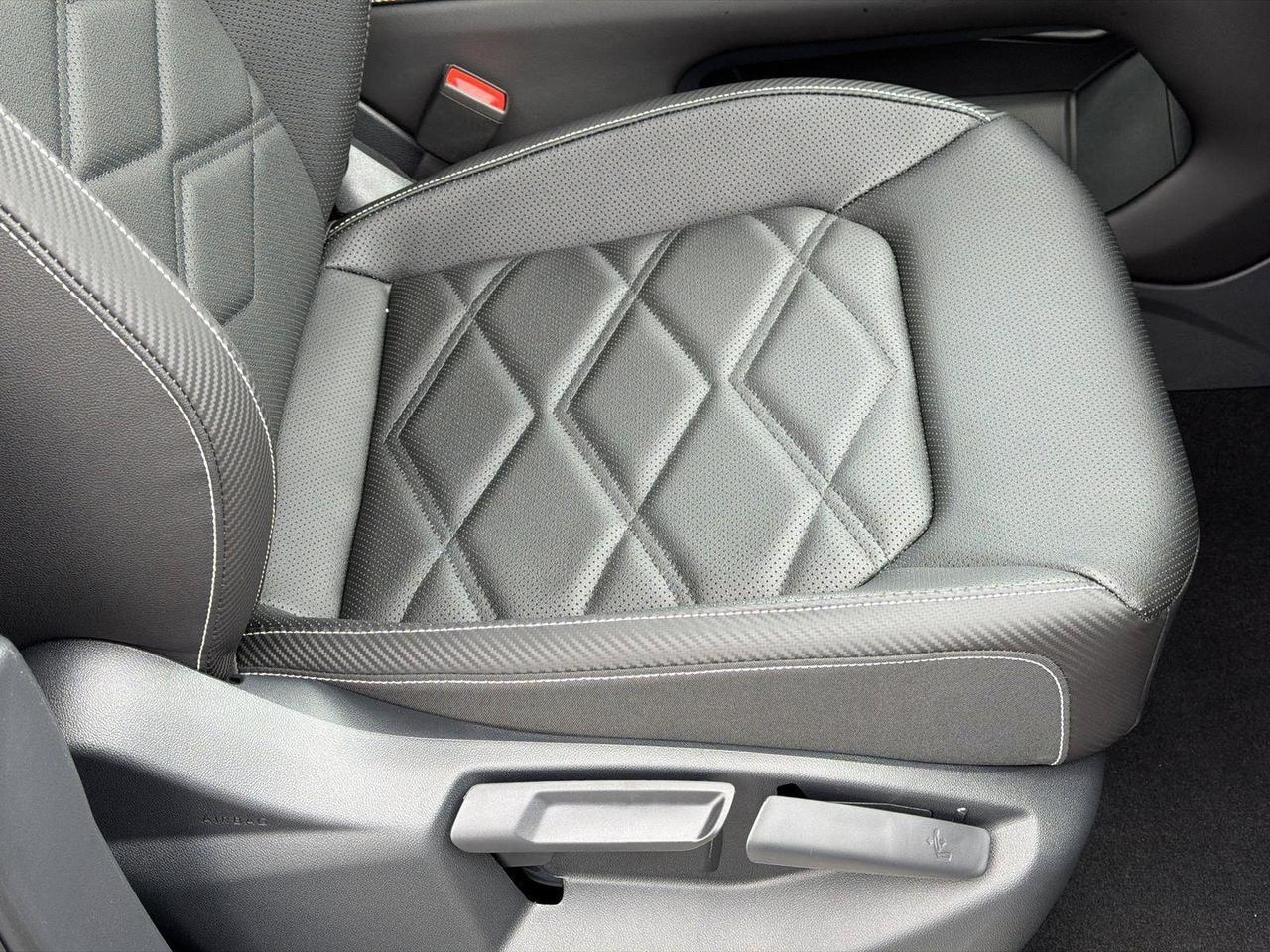 2026 Volkswagen Atlas Cross Sport 2.0T SE w/Technology Hagerstown MD