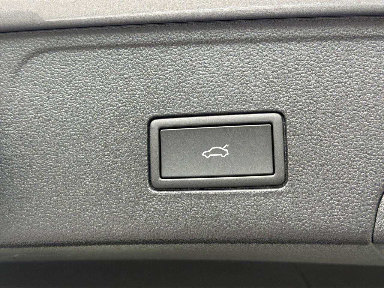 2026 Volkswagen Atlas Cross Sport 2.0T SE w/Technology Hagerstown MD