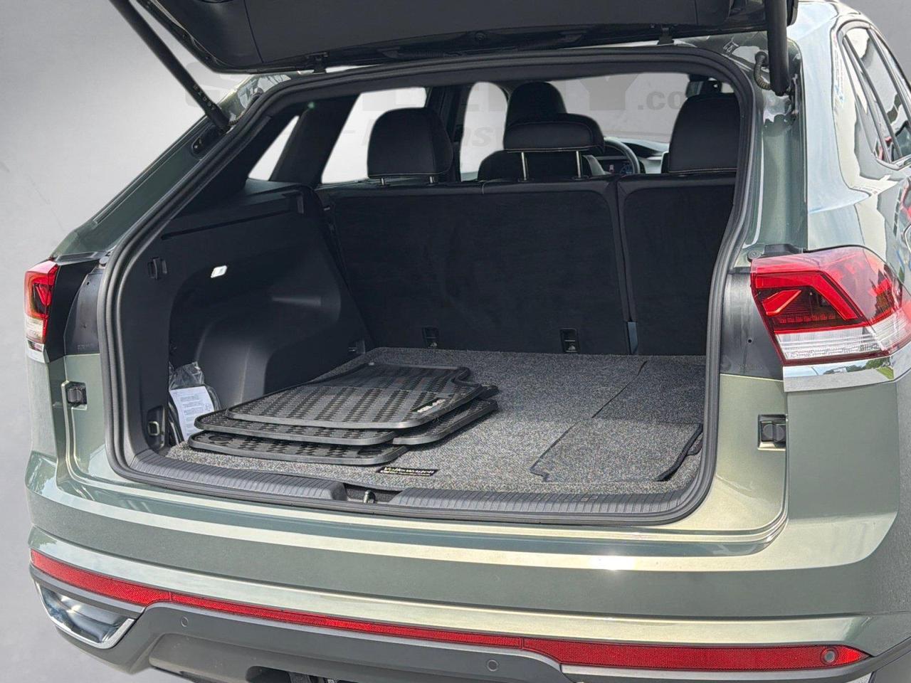 2026 Volkswagen Atlas Cross Sport 2.0T SE w/Technology Hagerstown MD