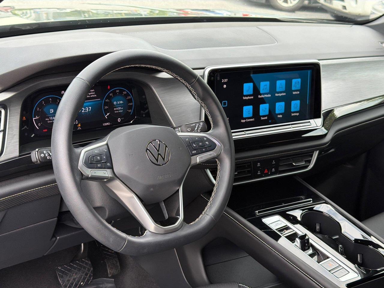 2026 Volkswagen Atlas Cross Sport 2.0T SE w/Technology Hagerstown MD
