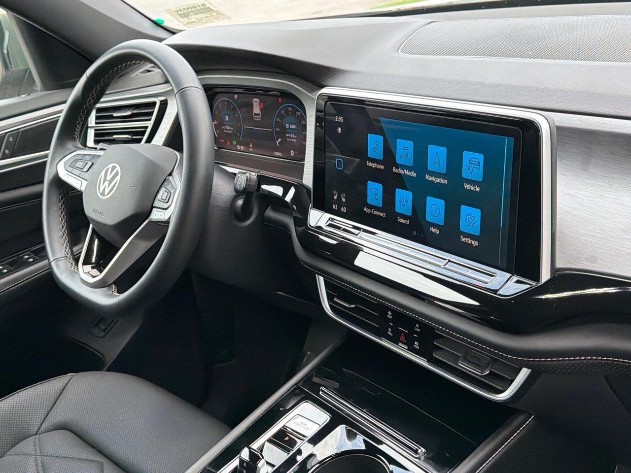 2026 Volkswagen Atlas Cross Sport 2.0T SE w/Technology Hagerstown MD
